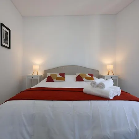 203 Confortavel Em Casa Com Piscina בית אירוח *