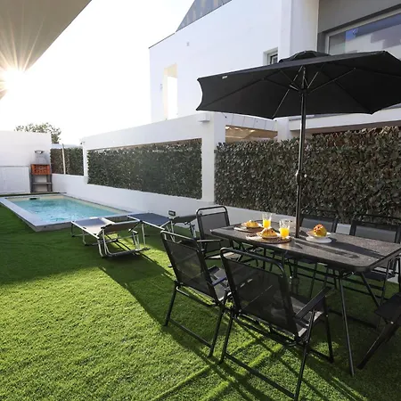 203 Confortavel Em Casa Com Piscina