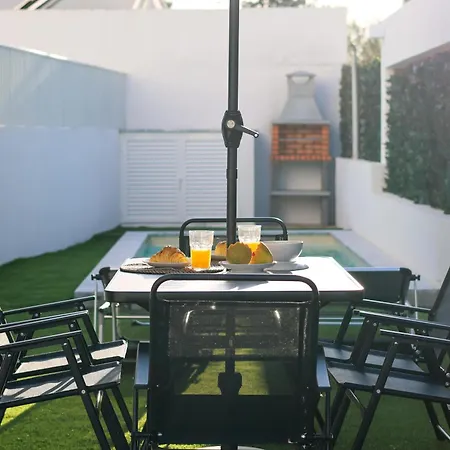 203 Confortavel Em Casa Com Piscina